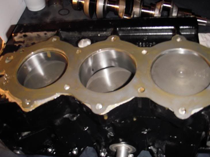 headgasketsealingcompoundadded.jpg