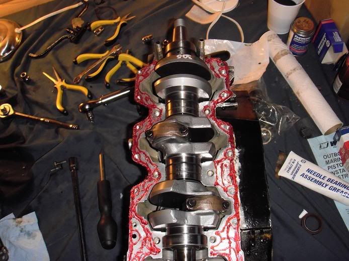 applyinggelsealtocrankcase.jpg