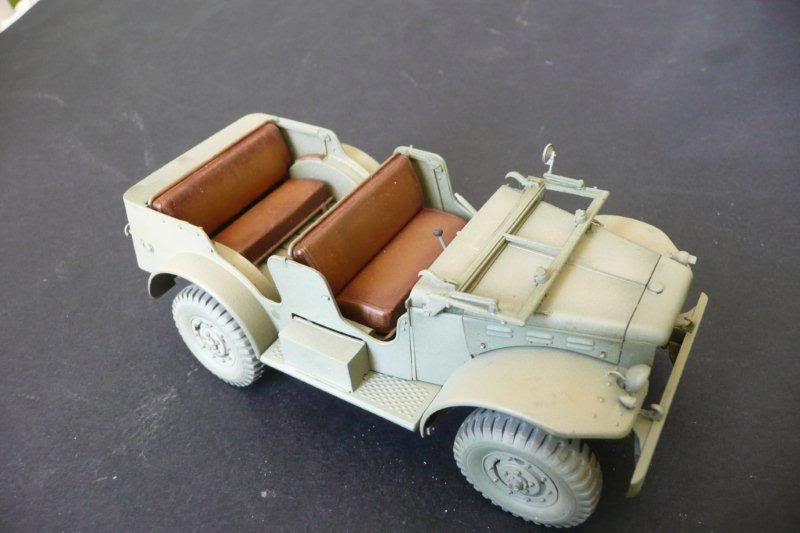 http://i764.photobucket.com/albums/xx285/kakifox/Dodge%20WC%2056/Dodge-WC-56-AFV-041.jpg