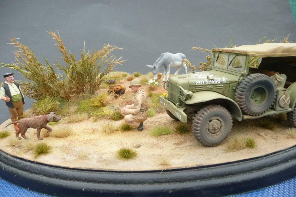 http://i764.photobucket.com/albums/xx285/kakifox/Dodge%20WC%2056/Dodge-WC-56-AFV-111.jpg