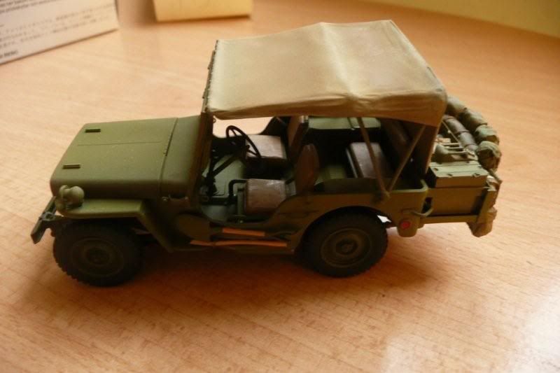 http://i764.photobucket.com/albums/xx285/kakifox/Jeep%20Tamiya/jeep-07.jpg