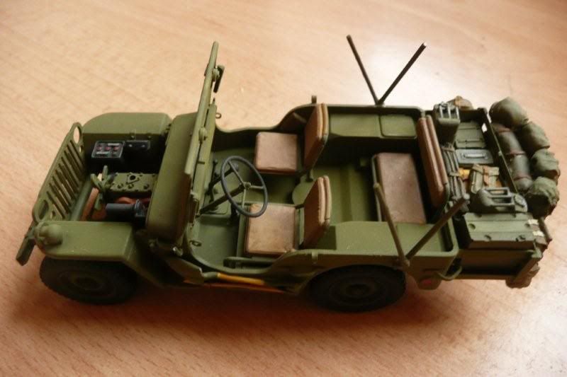 http://i764.photobucket.com/albums/xx285/kakifox/Jeep%20Tamiya/jeep-08.jpg