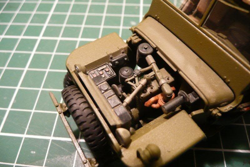 http://i764.photobucket.com/albums/xx285/kakifox/Jeep%20Tamiya/jeep-21.jpg