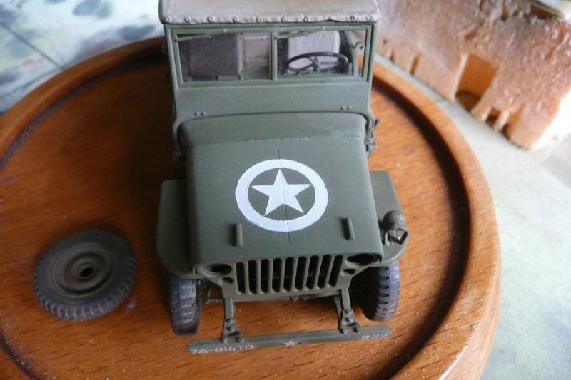 http://i764.photobucket.com/albums/xx285/kakifox/Jeep%20Tamiya/jeep-41.jpg