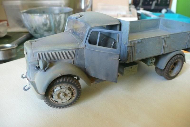 http://i764.photobucket.com/albums/xx285/kakifox/Opel%20Blitz/blitz-21.jpg
