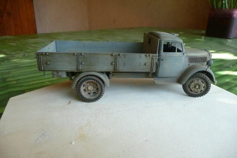 http://i764.photobucket.com/albums/xx285/kakifox/Opel%20Blitz/blitz-26.jpg