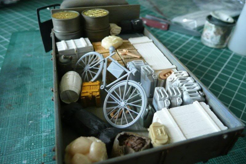 http://i764.photobucket.com/albums/xx285/kakifox/Opel%20Blitz/blitz-28.jpg