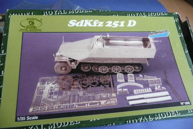 http://i764.photobucket.com/albums/xx285/kakifox/Sdkfz%20Tamiya%20251%20ausf%20D/P1030775.jpg