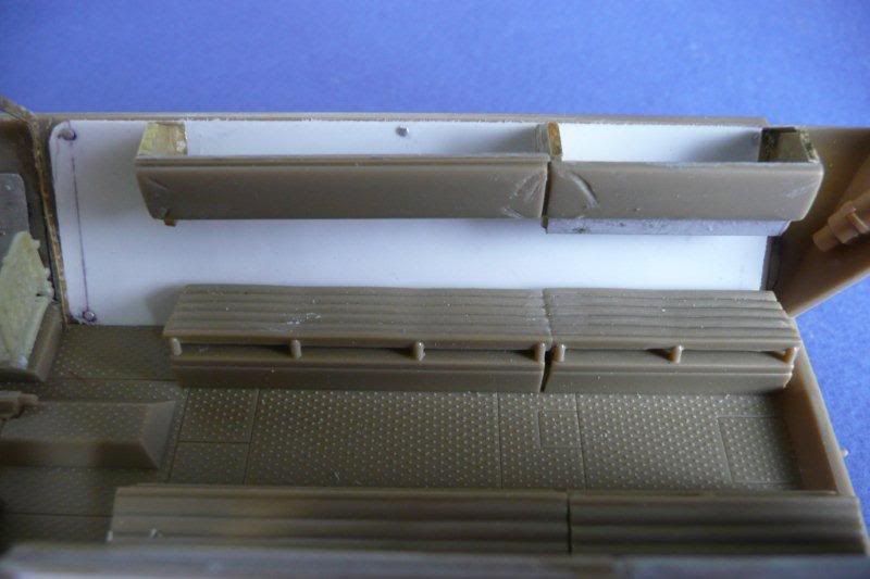 http://i764.photobucket.com/albums/xx285/kakifox/Sdkfz%20Tamiya%20251%20ausf%20D/P1030818.jpg
