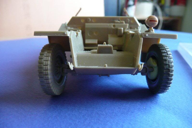http://i764.photobucket.com/albums/xx285/kakifox/Sdkfz%20Tamiya%20251%20ausf%20D/P1040253.jpg