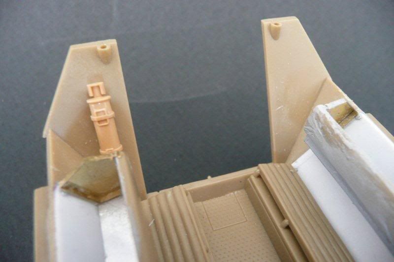 http://i764.photobucket.com/albums/xx285/kakifox/Sdkfz%20Tamiya%20251%20ausf%20D/P1050264.jpg
