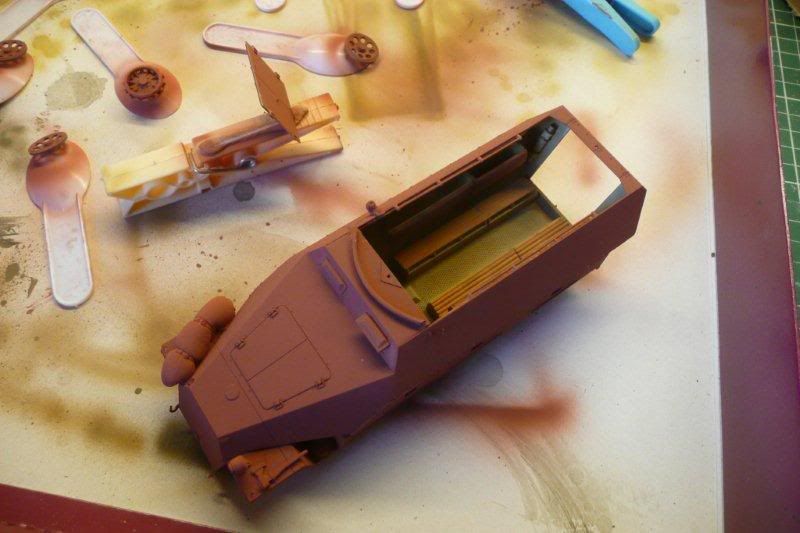 http://i764.photobucket.com/albums/xx285/kakifox/Sdkfz%20Tamiya%20251%20ausf%20D/Sdkfz251-09-1.jpg