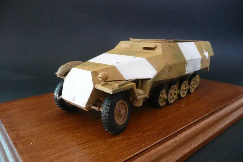 http://i764.photobucket.com/albums/xx285/kakifox/Sdkfz%20Tamiya%20251%20ausf%20D/Sdkfz251-18.jpg