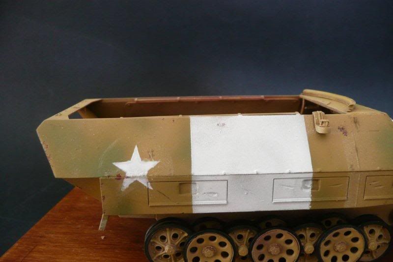 http://i764.photobucket.com/albums/xx285/kakifox/Sdkfz%20Tamiya%20251%20ausf%20D/Sdkfz251-20.jpg