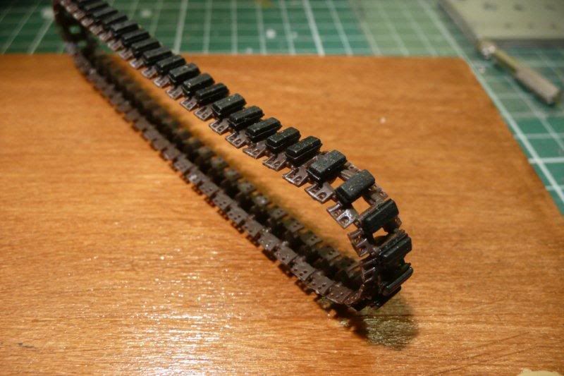 http://i764.photobucket.com/albums/xx285/kakifox/Sdkfz%20Tamiya%20251%20ausf%20D/Sdkfz251-25.jpg